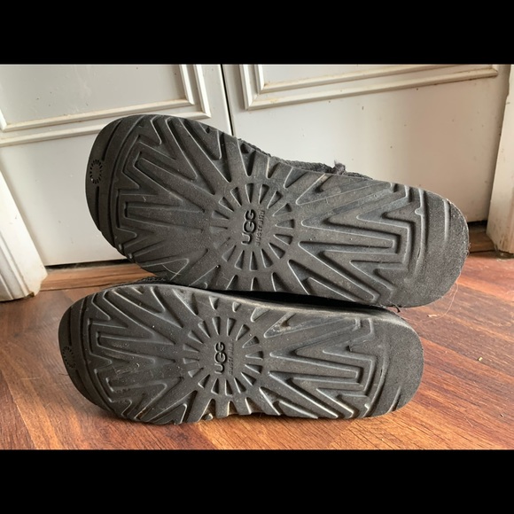 Ugg Short Black Sequin Boots - Picture 5 of 6